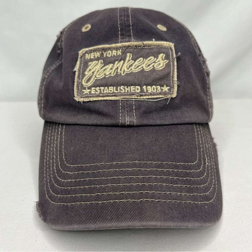 Distressed Blue New York Yankees Fitted Baseball Hat. Size Small
